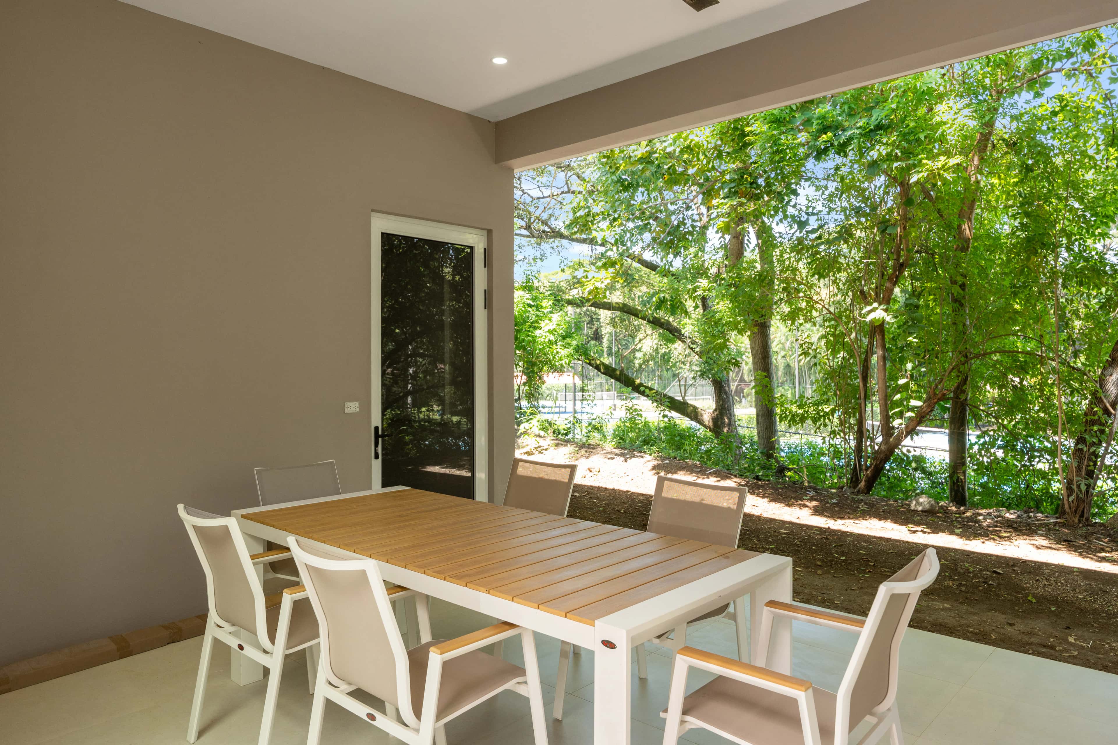 House 03 - Image 12