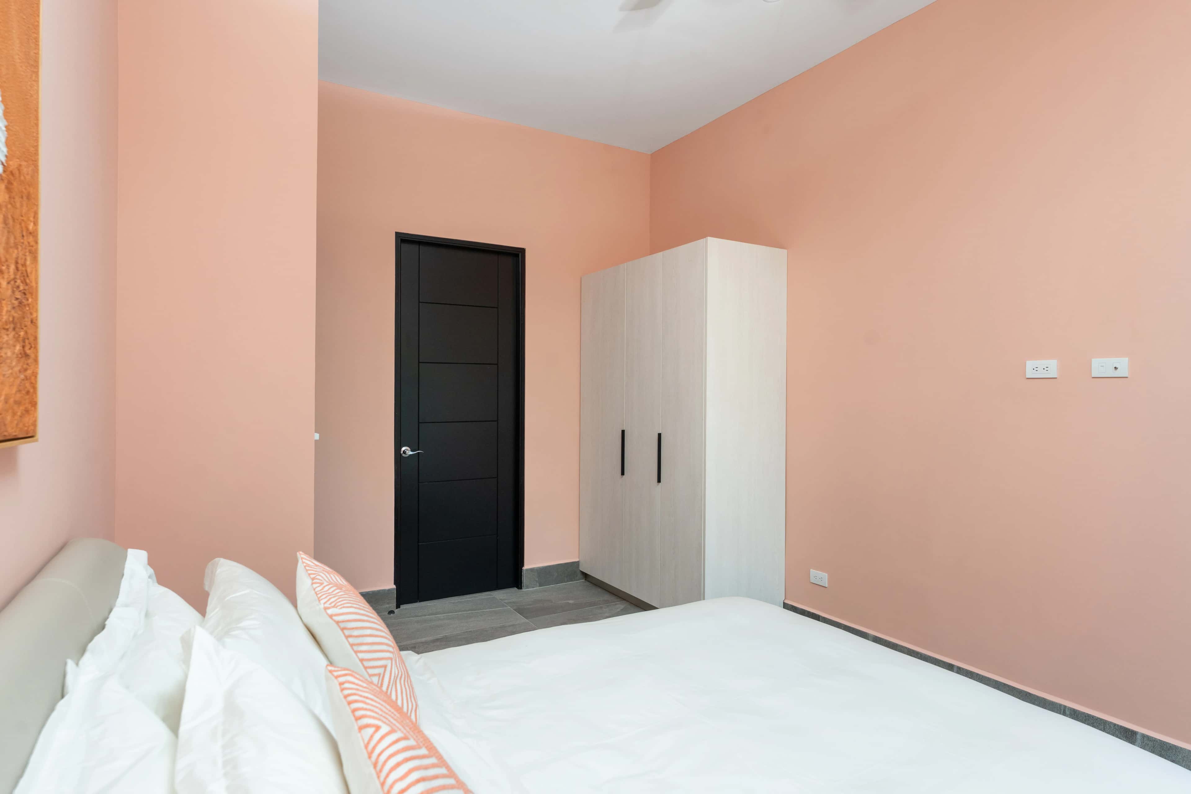 House 04 - Image 7