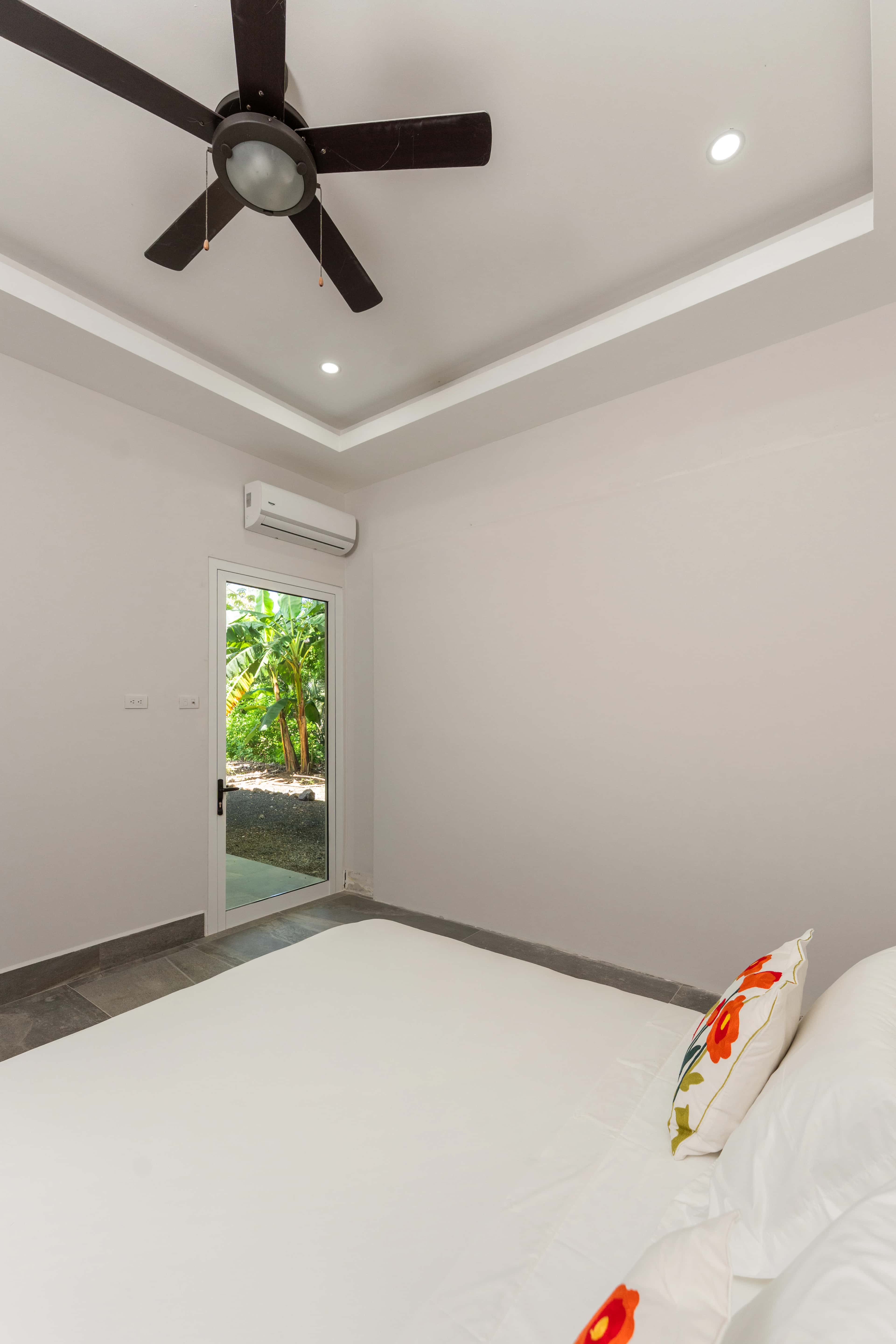House 04 - Image 16