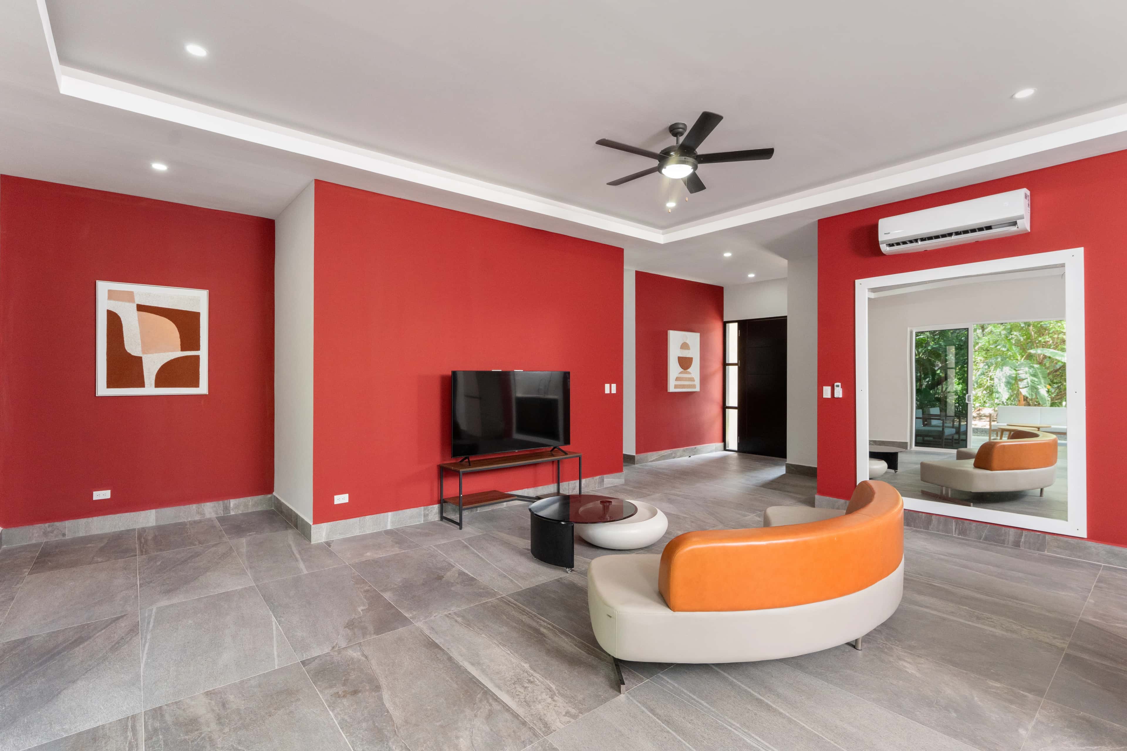 House 04 - Image 19