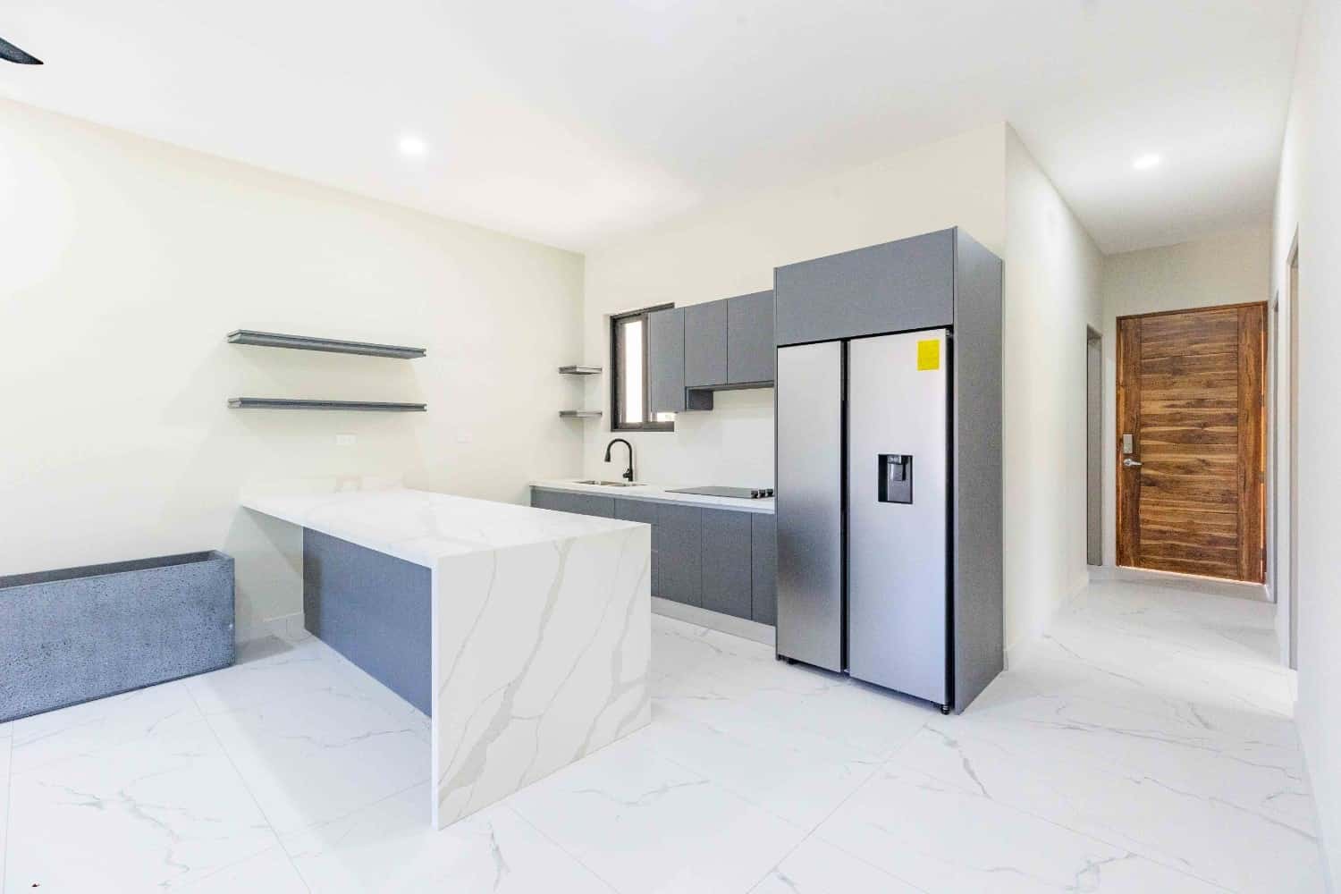 House 18 - Image 6