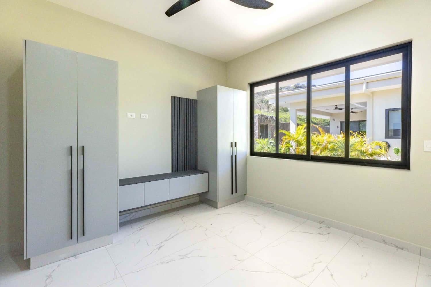 House 18 - Image 11