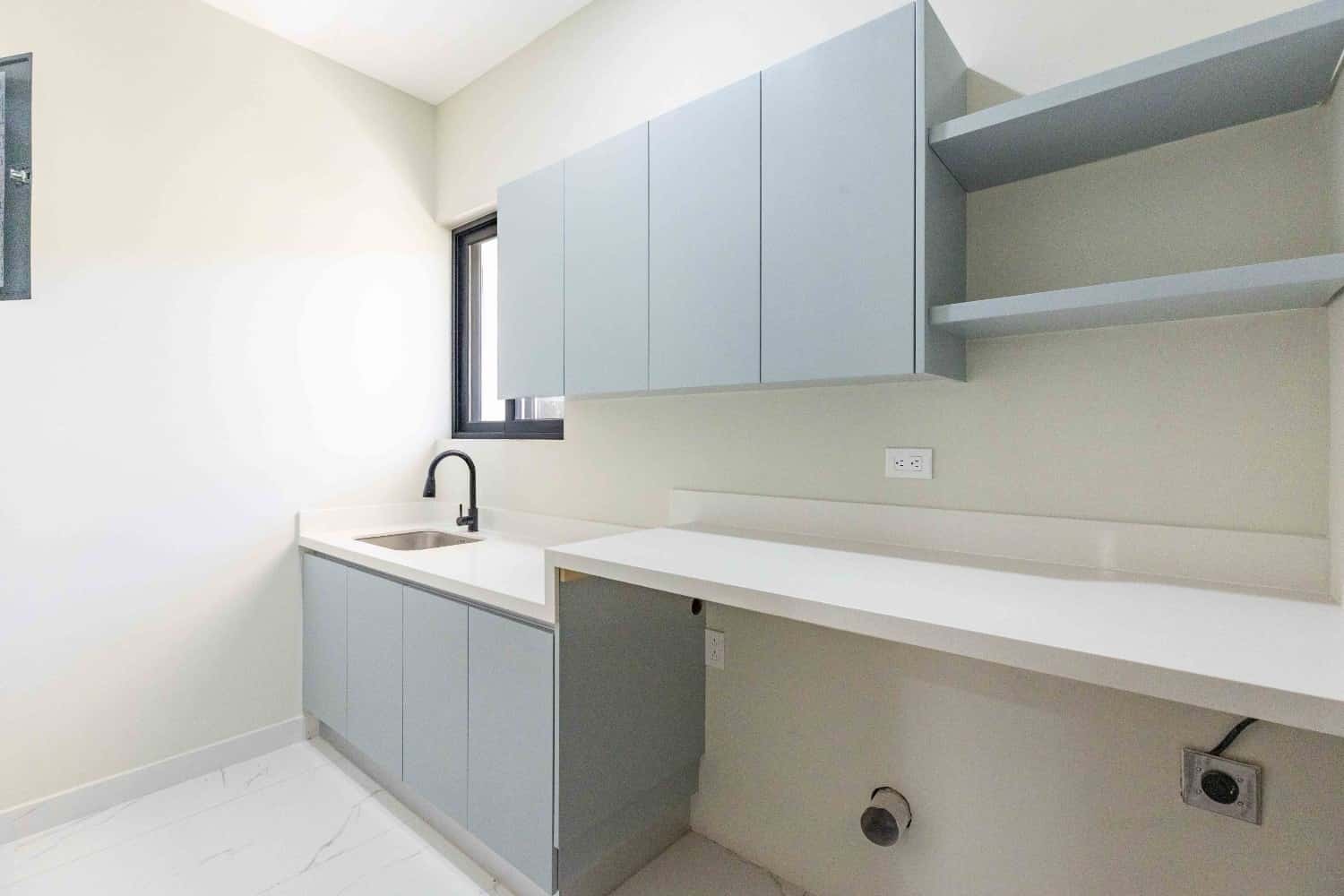 House 18 - Image 14