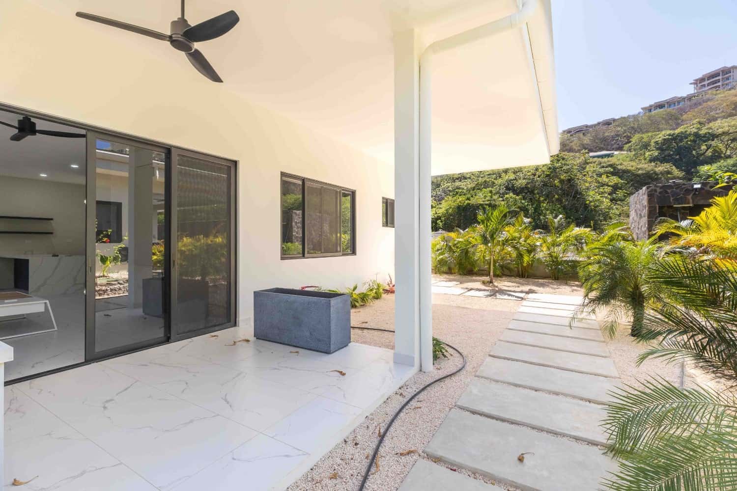 House 18 - Image 15
