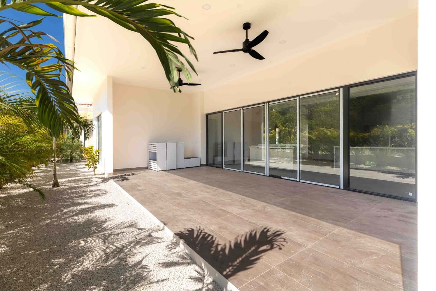 House 21 - Image 1