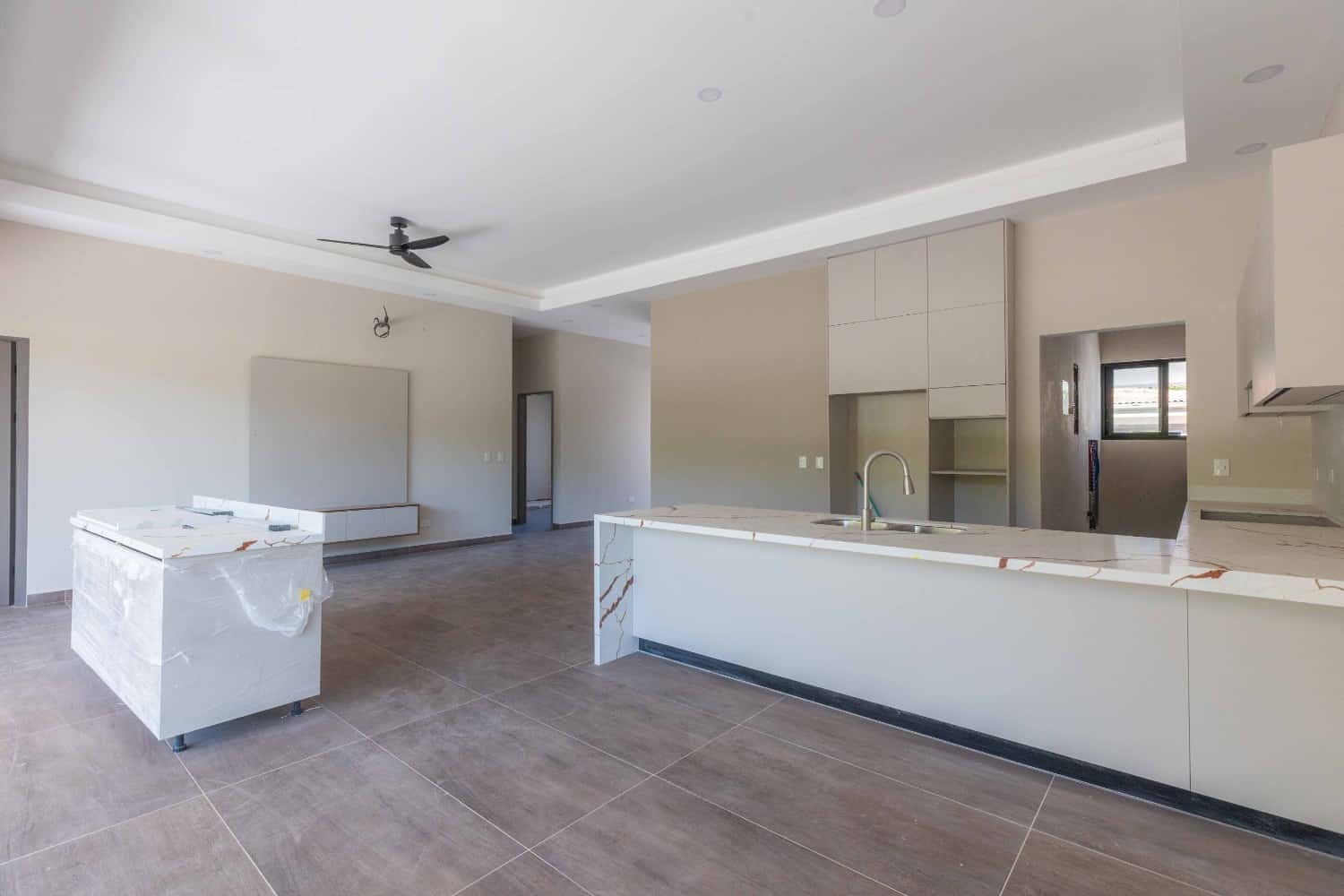 House 21 - Image 3