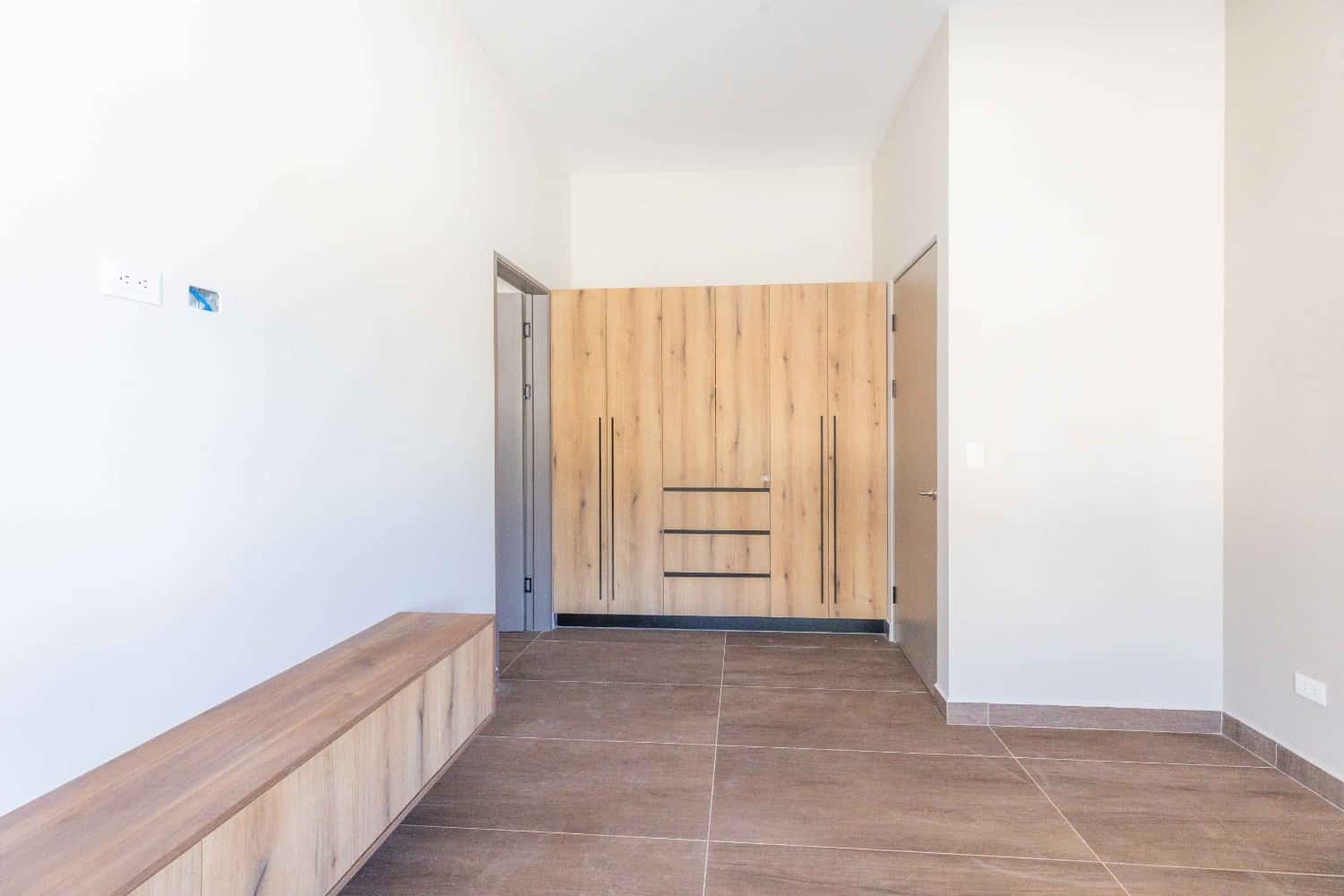 House 21 - Image 6