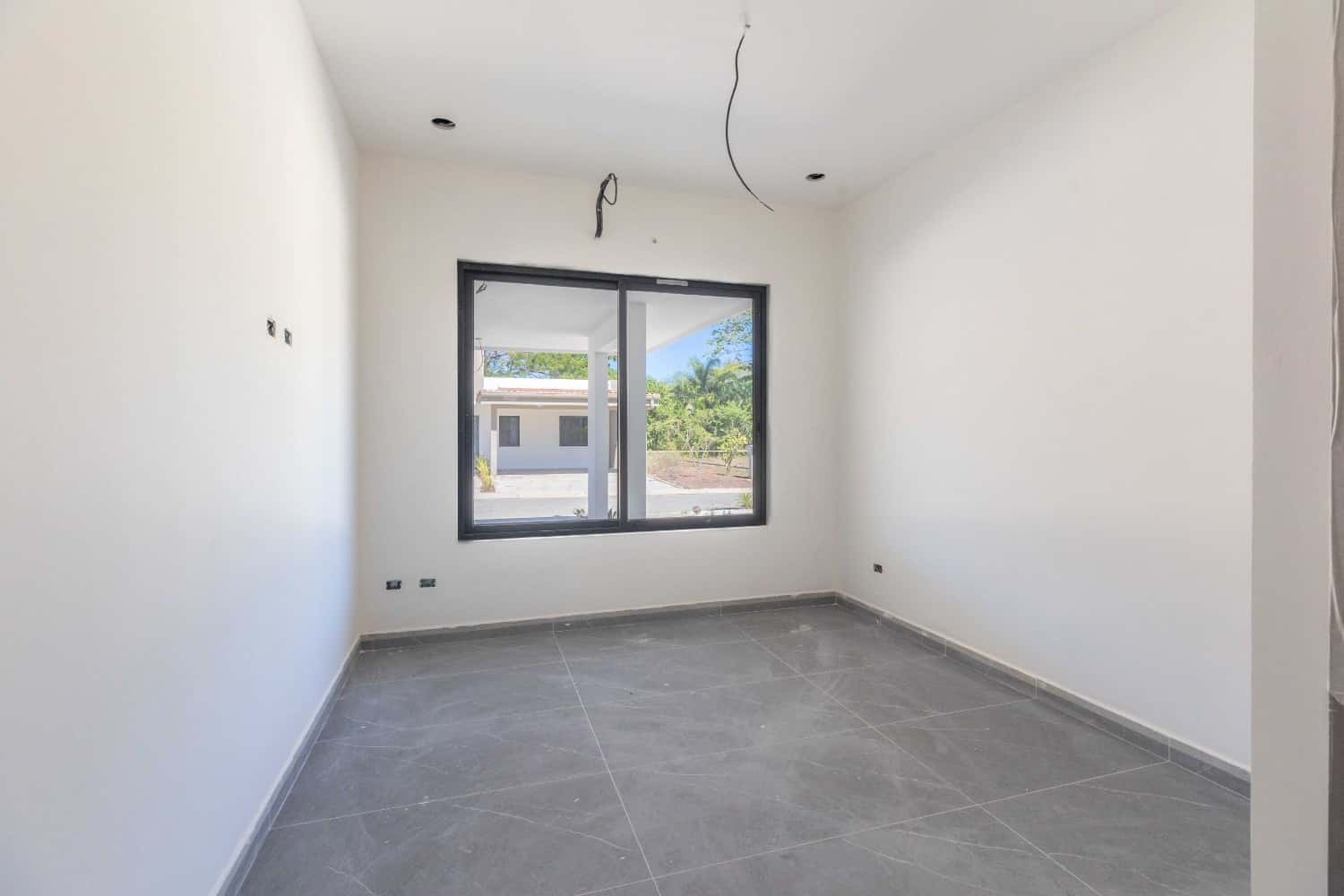 House 22 - Image 5