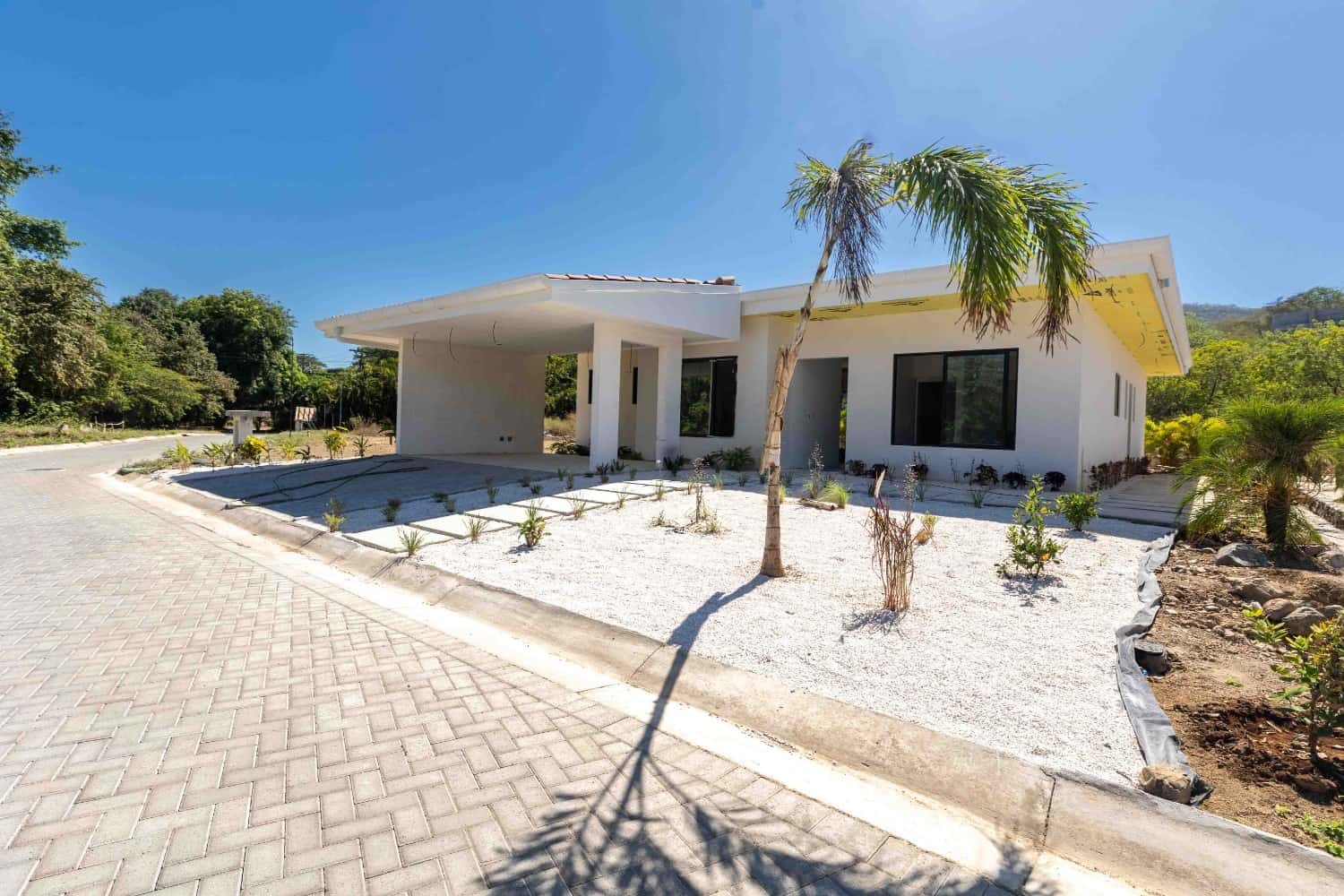 House 23 - Image 1