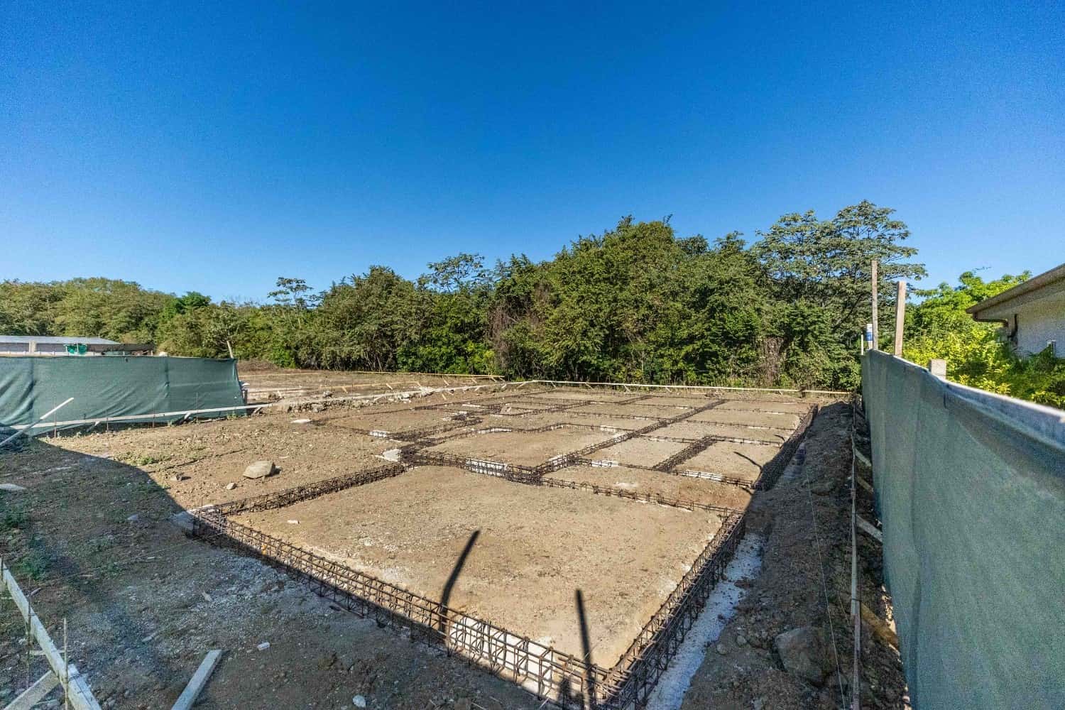 Lot 06 - Image 1