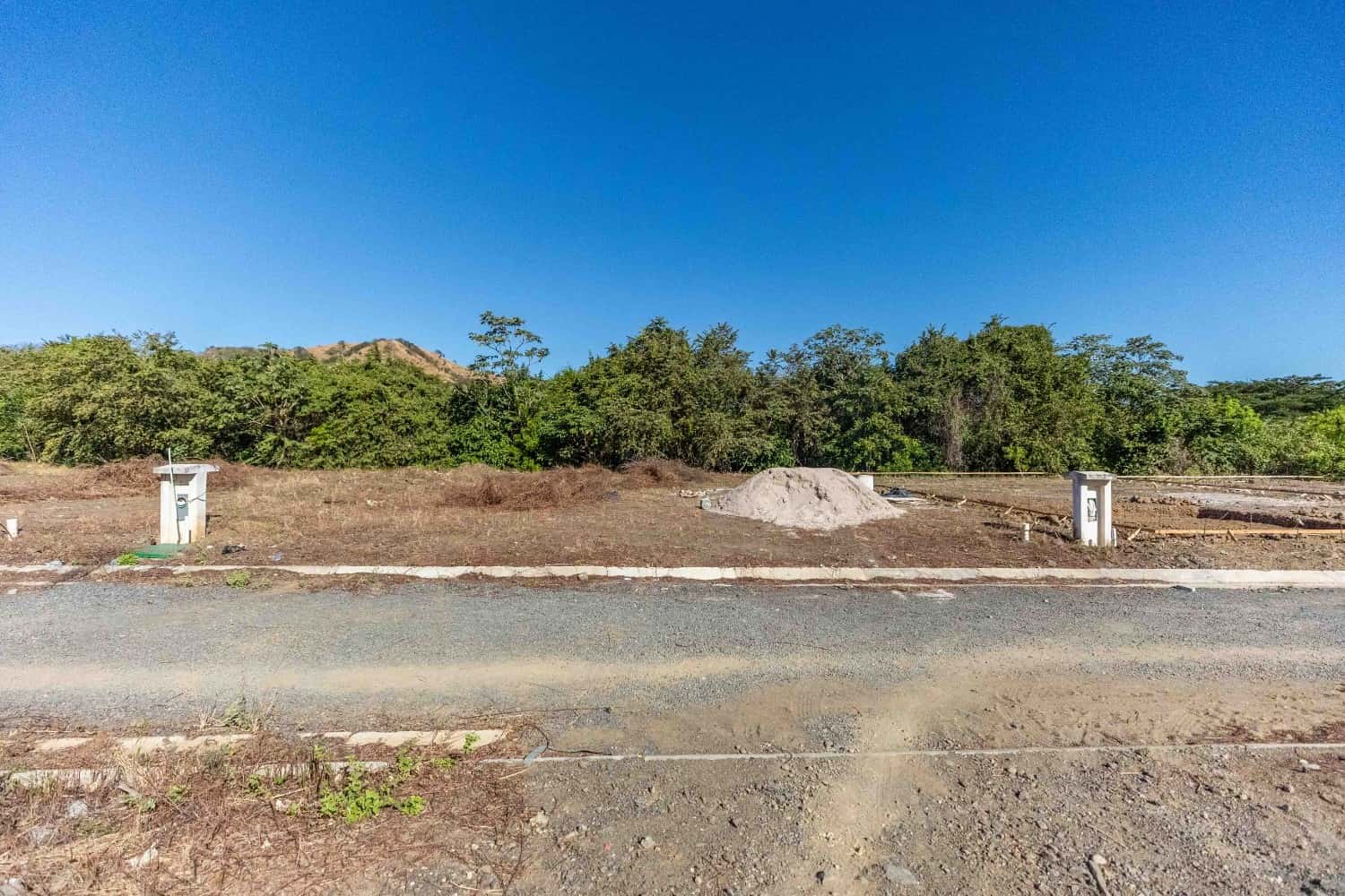 Lot 08 - Image 3