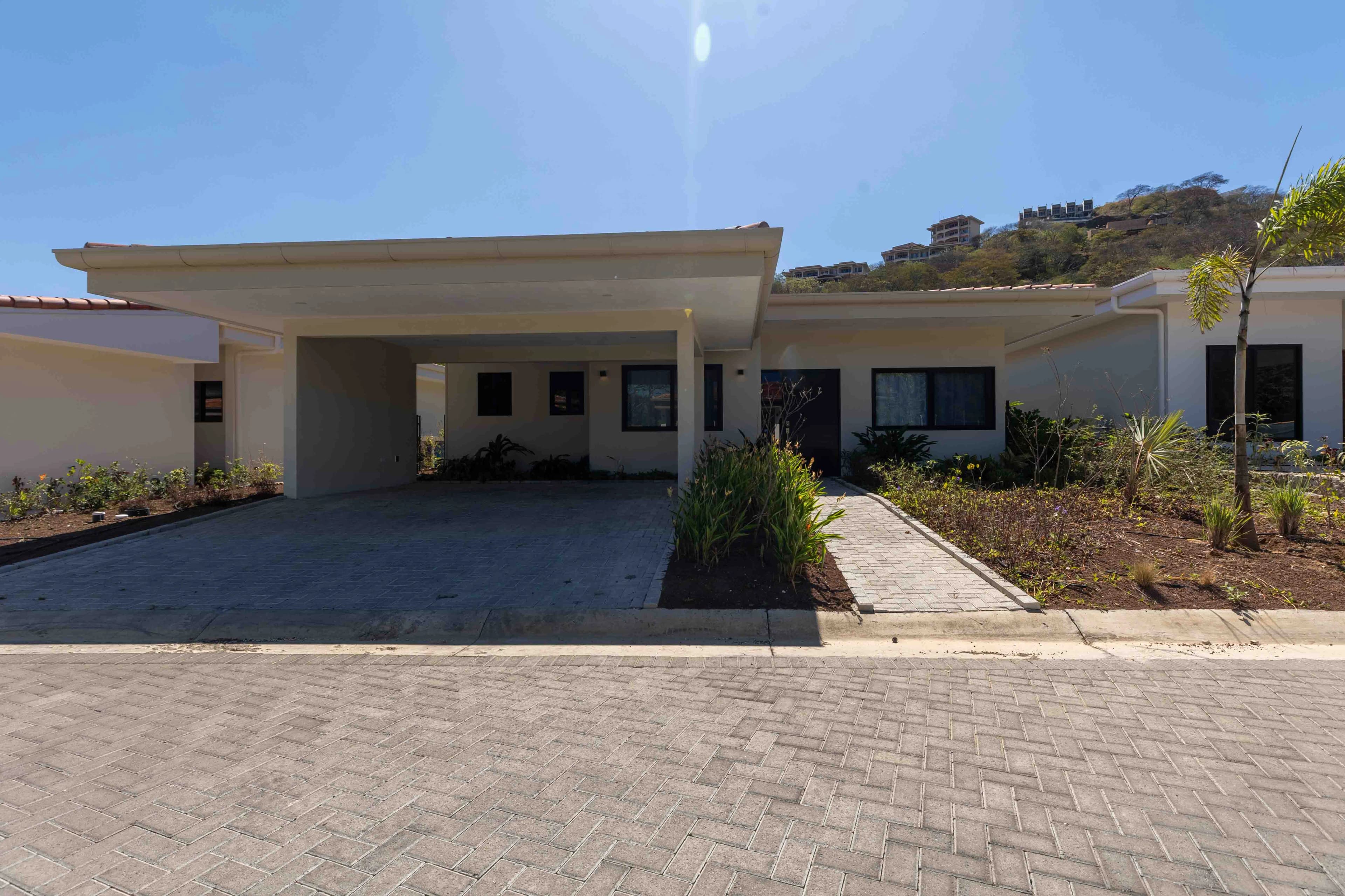 Lot 19 overview image